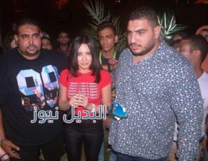 المطربة ساندي في أول ظهور لها