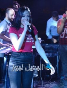 المطربة ساندي في أول ظهور لها