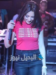 المطربة ساندي في أول ظهور لها